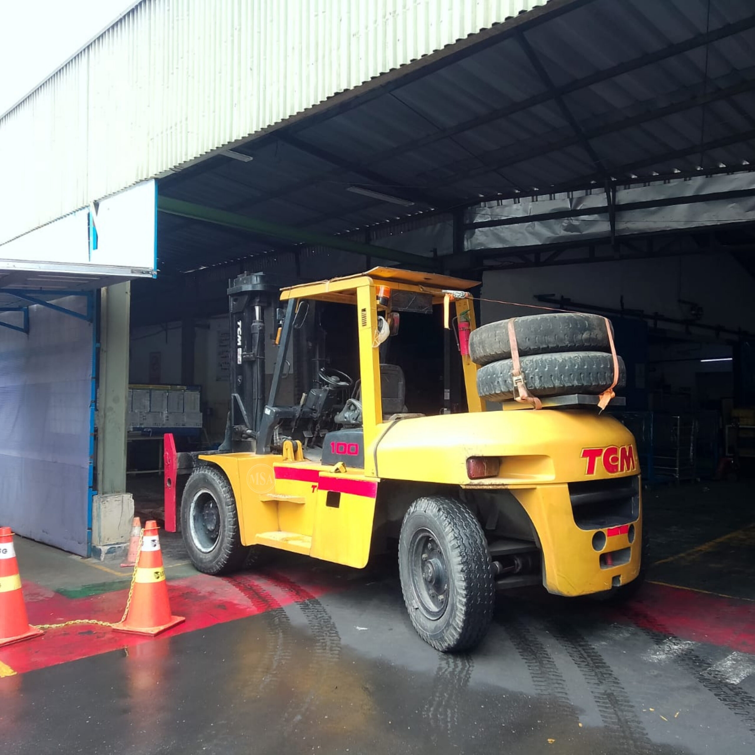 Rental Forklift 10 Ton 14