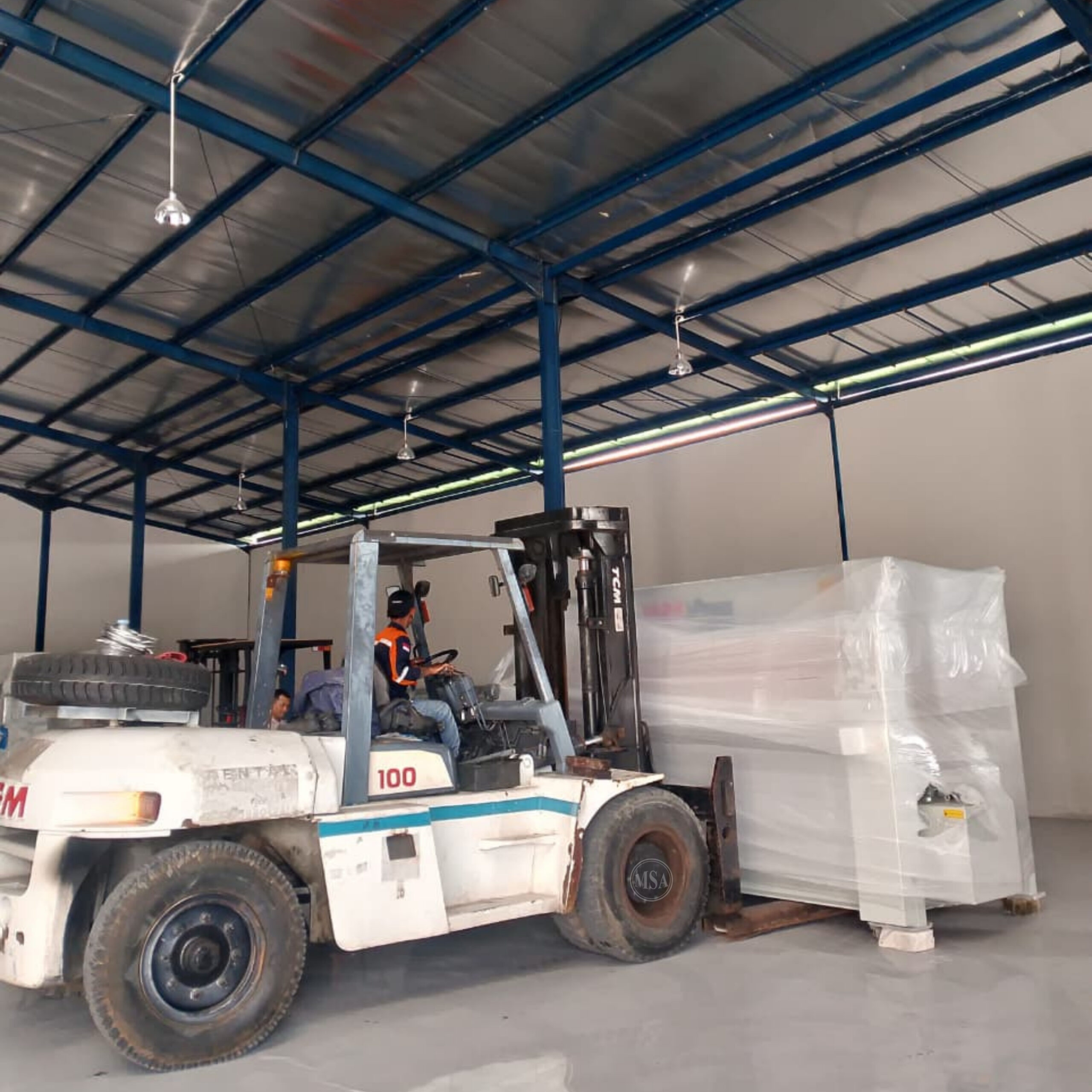Rental Forklift 10 Ton 16