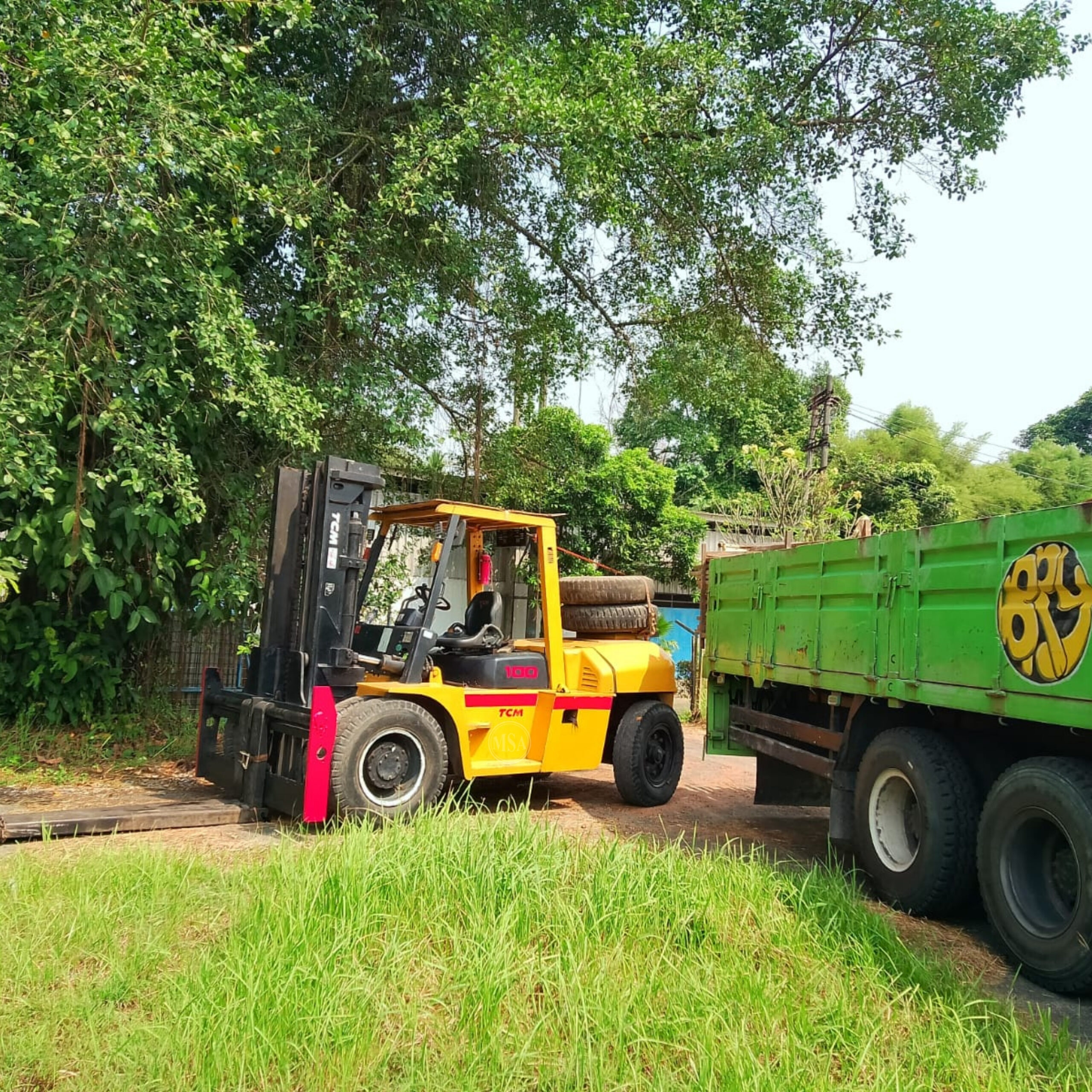 Rental Forklift 10 Ton 23