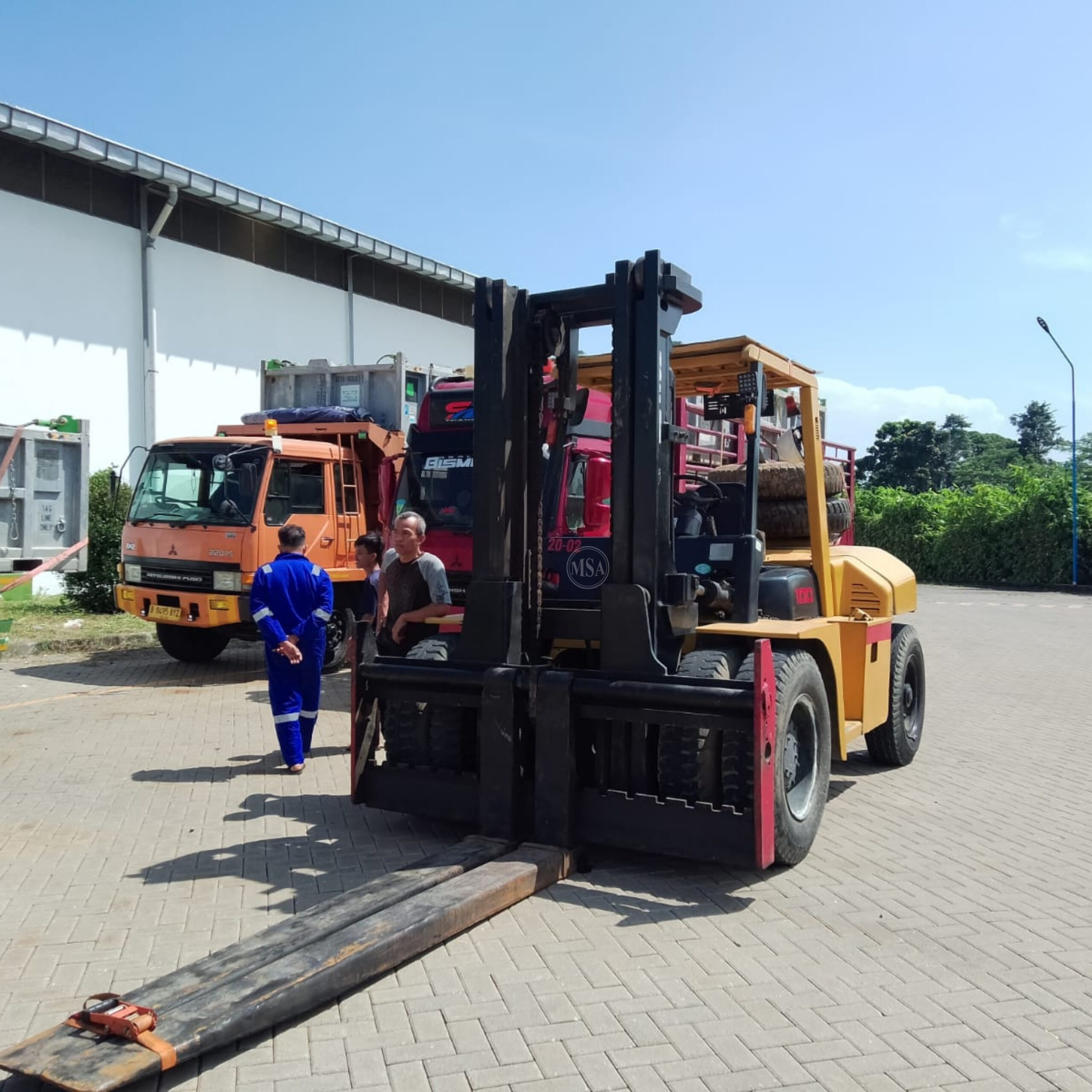 Rental Forklift 10 Ton 8