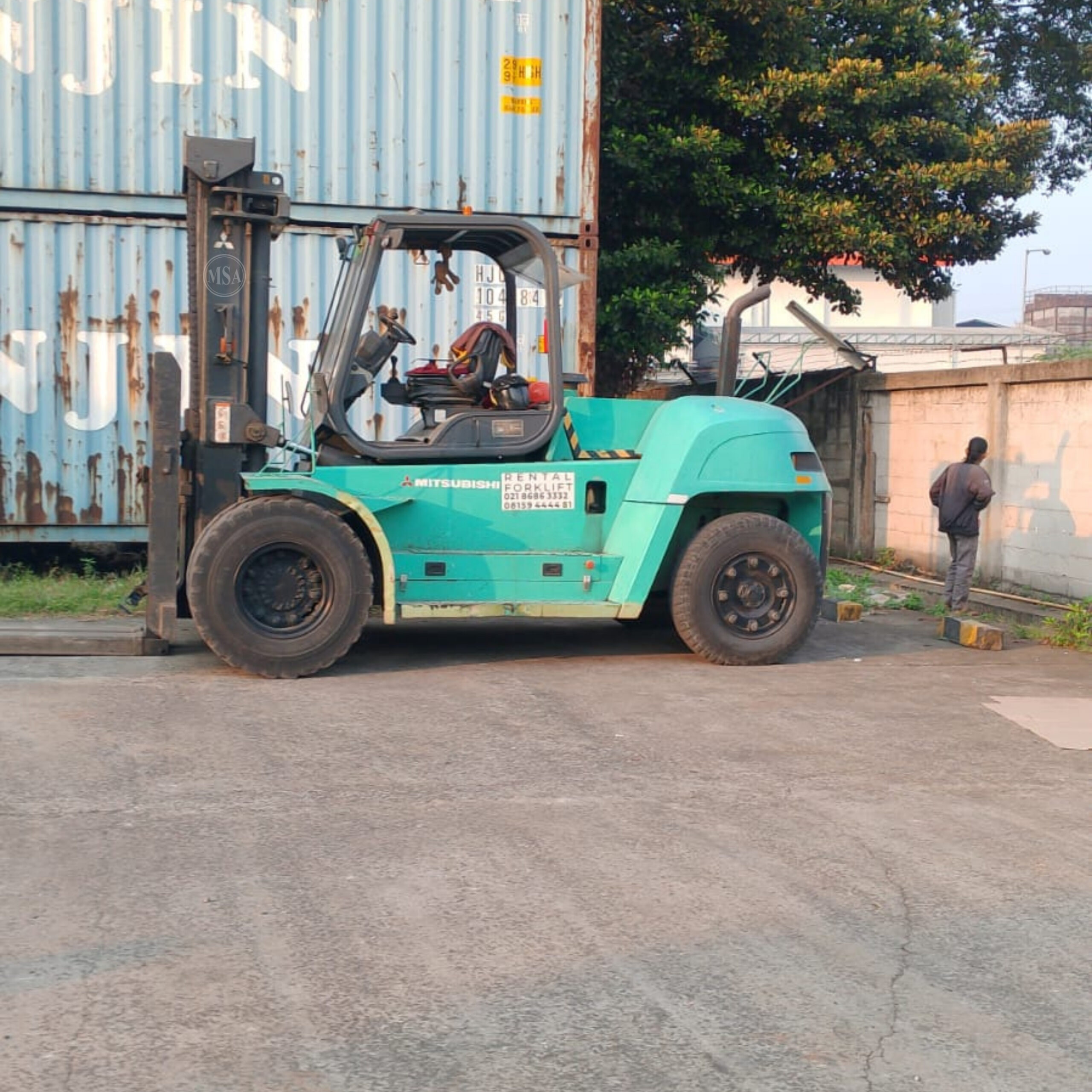 Rental Forklift 15 Ton 12