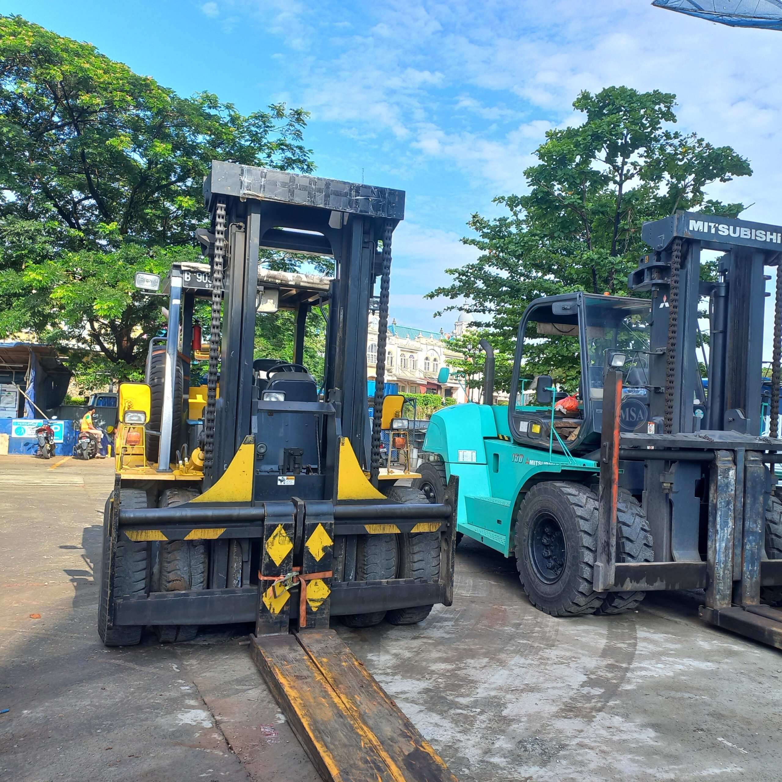 Rental Forklift 15 Ton 3