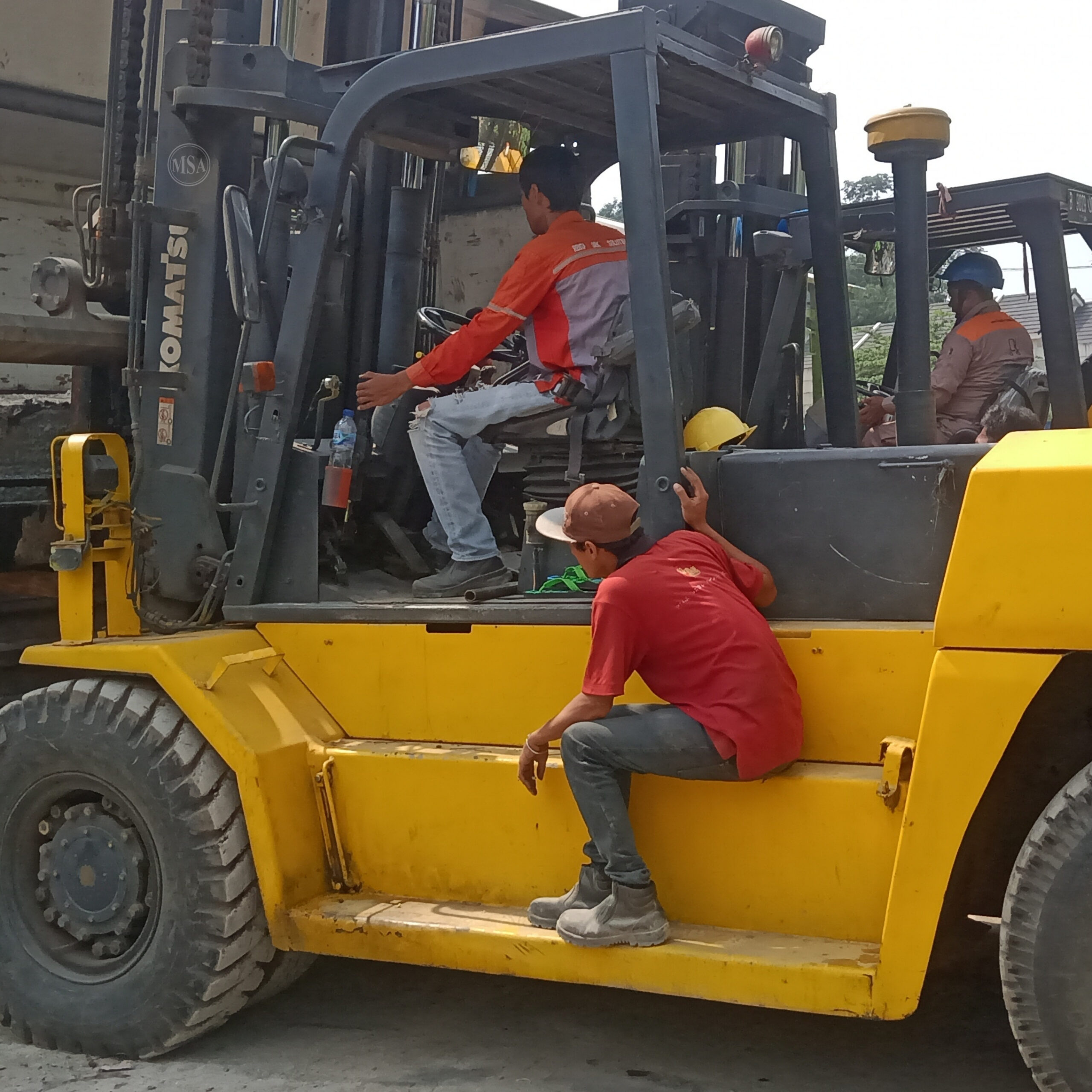 Rental Forklift 15 Ton 5