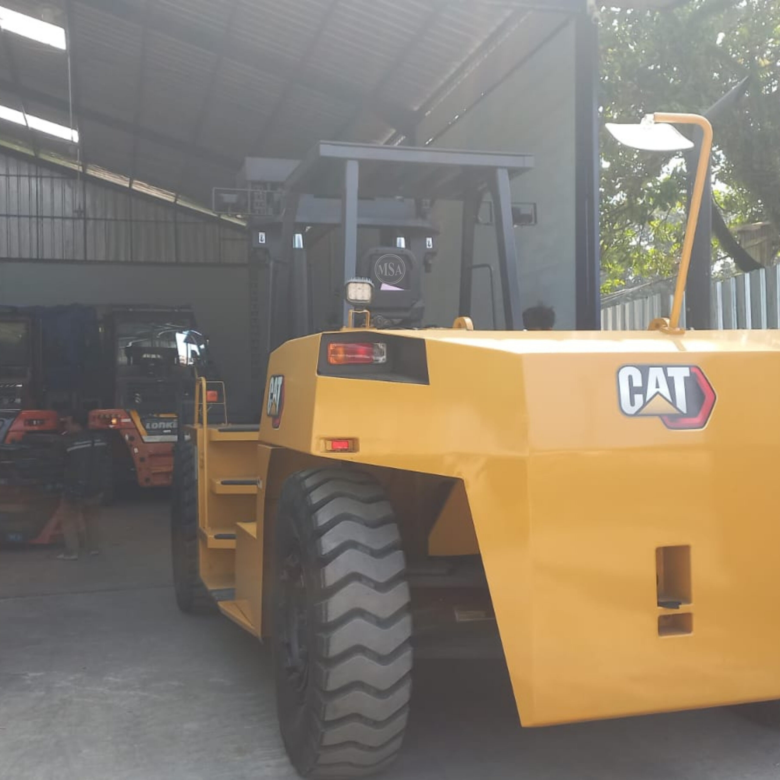 Rental Forklift 20-25 Ton 4
