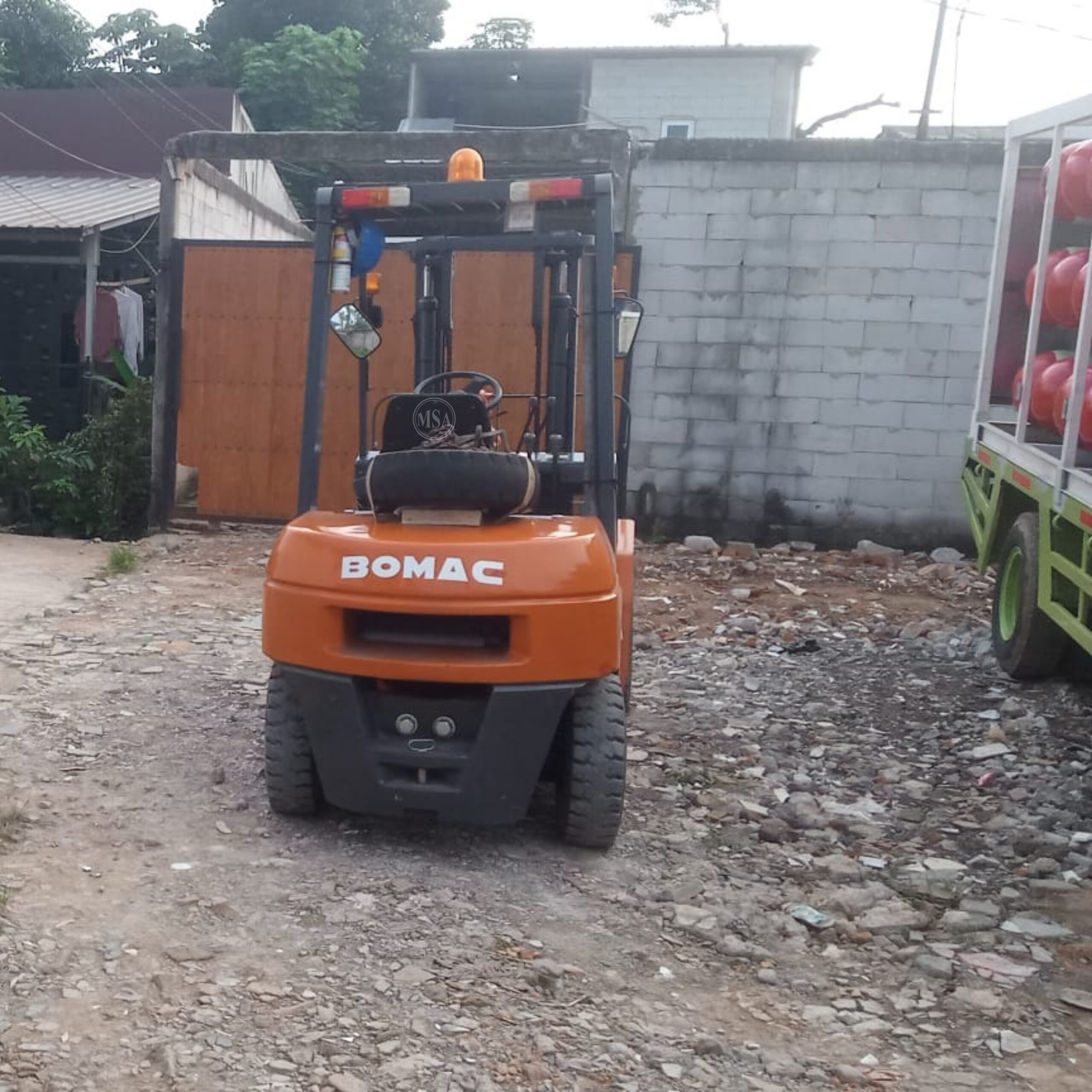 Rental Forklift 3 Ton 18