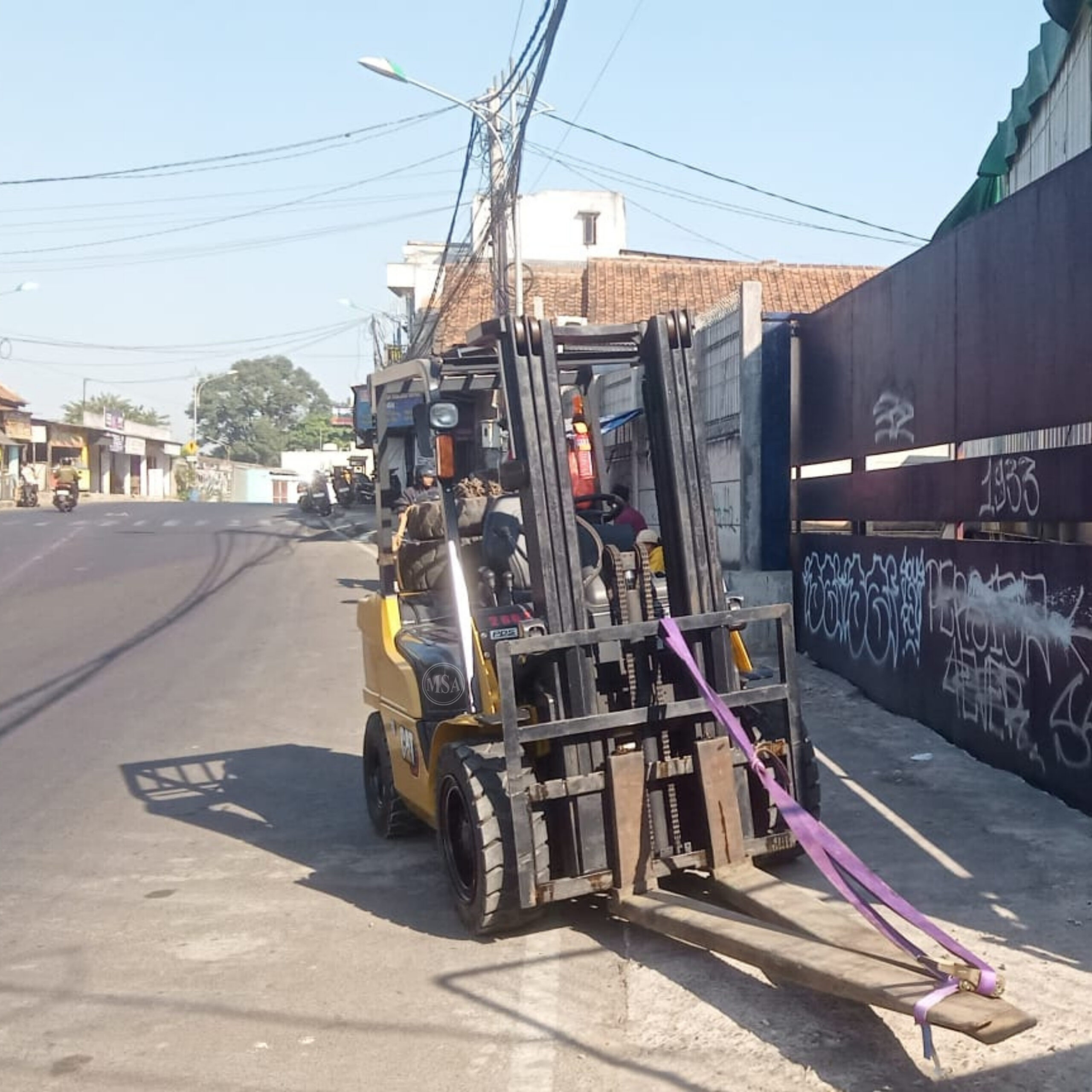 Rental Forklift 3 Ton 27