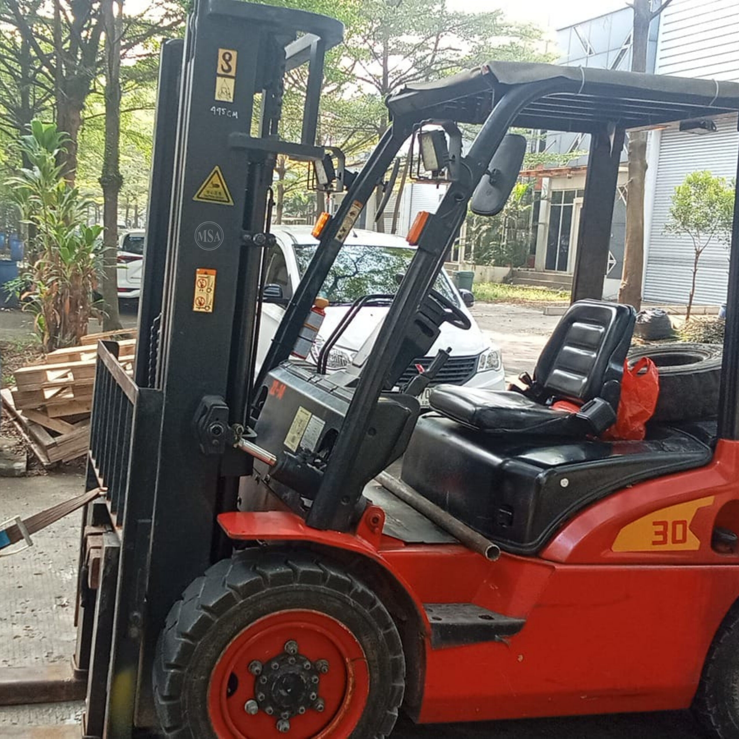 Rental Forklift 3 Ton 34
