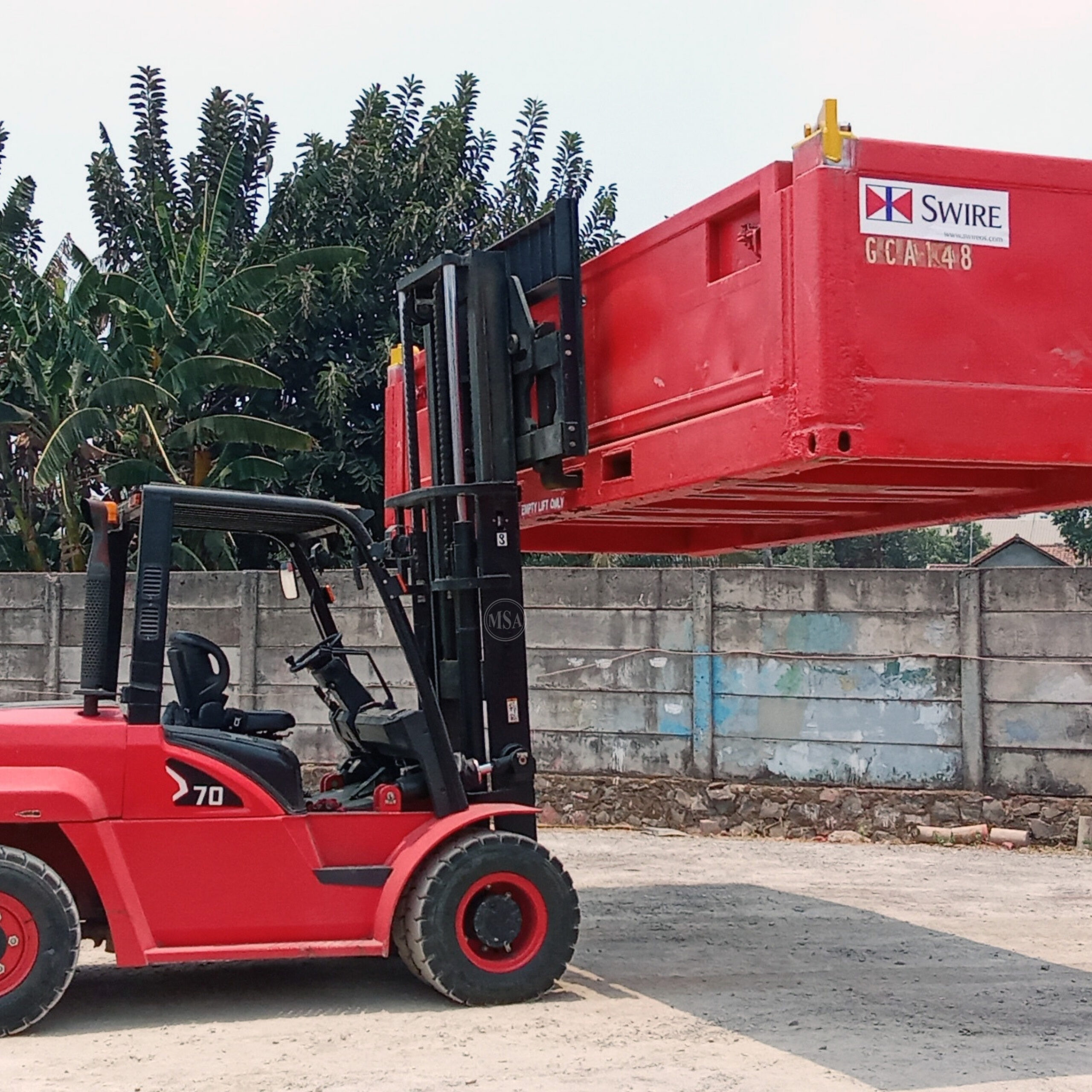 Rental Forklift 7 Ton 9