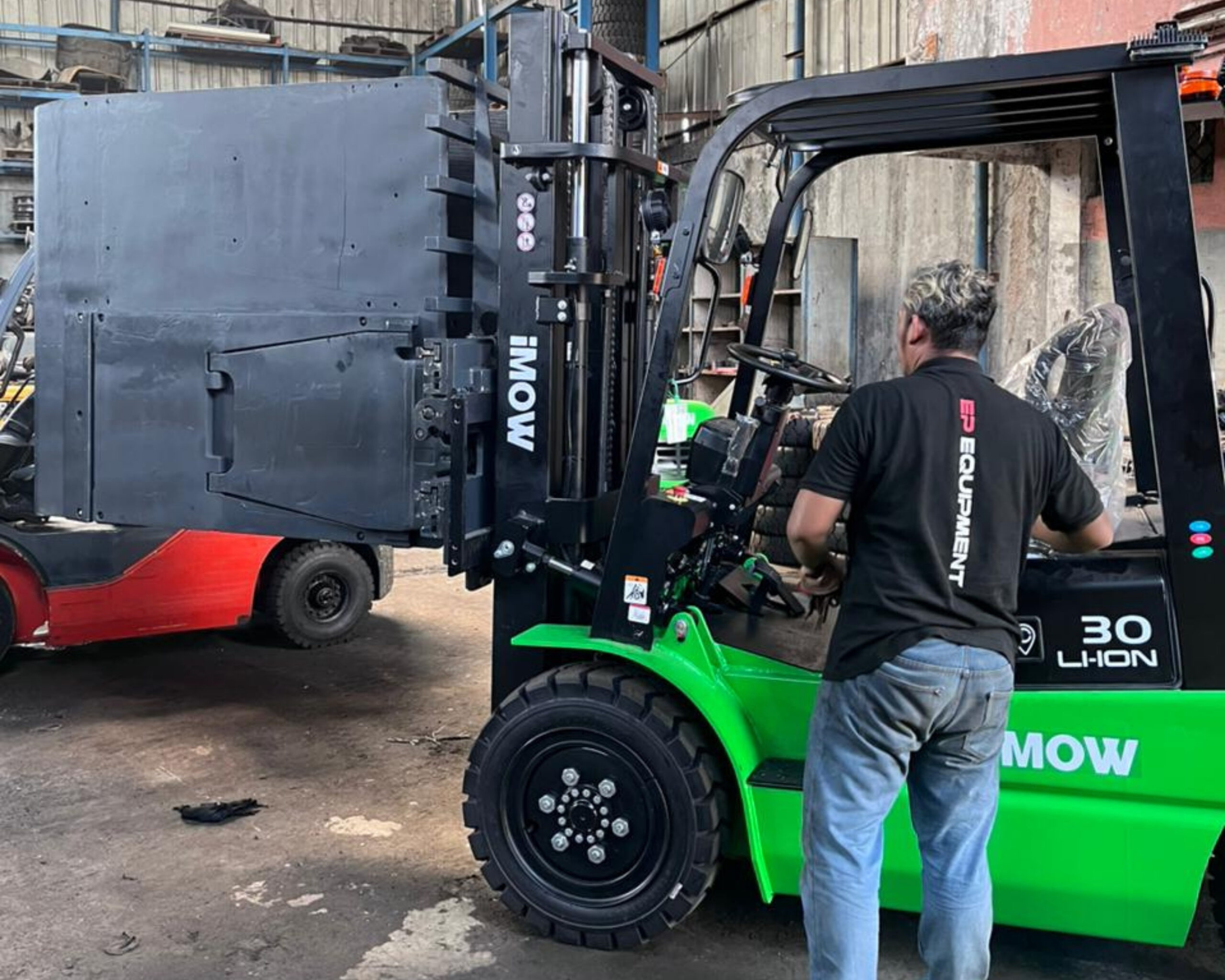 cover rental forklift 3 ton 3