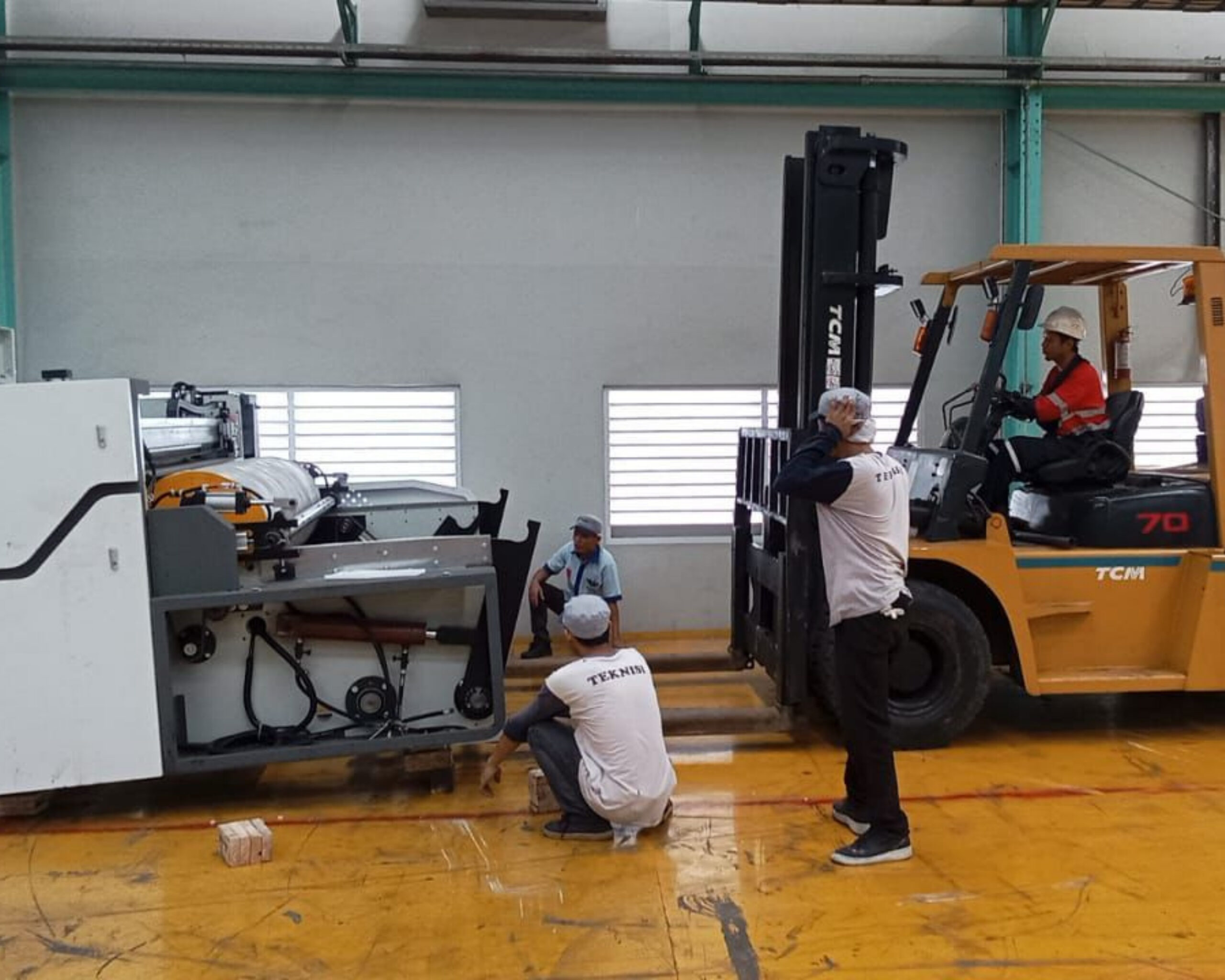 cover rental forklift 7 ton 1